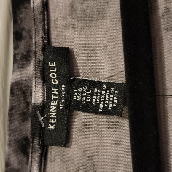 Kenneth Cole tee shirt - Picture 2 of 4